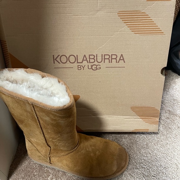 Koolaburra by Ugg tall boots - Picture 1 of 2